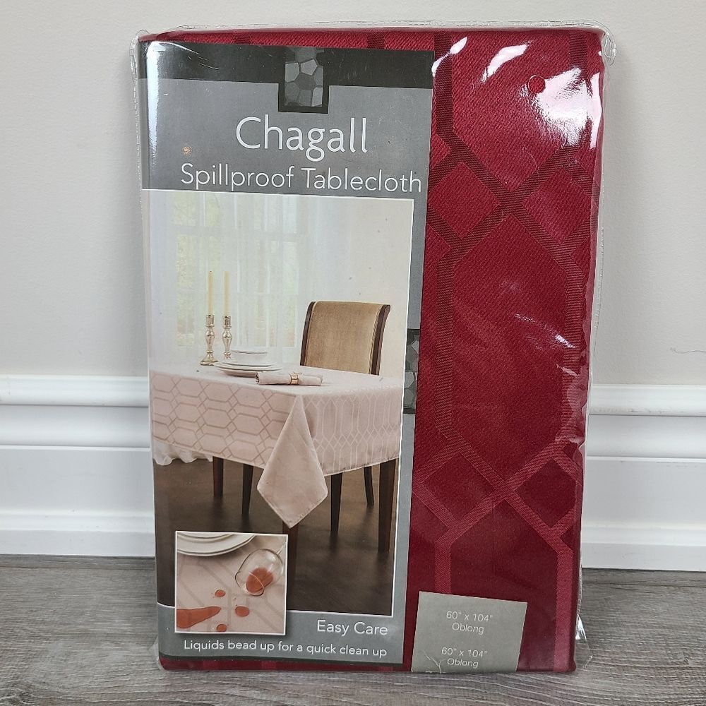 CHAGALL Spillproof Rectangular Tablecloth in Rio Red - Picture 2 of 12